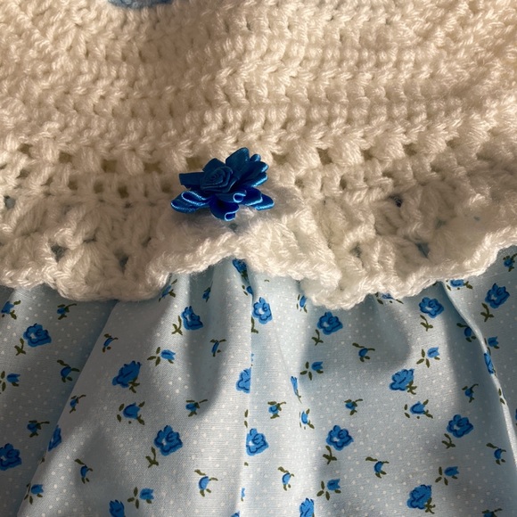 Hand made and crocheted dress - Picture 2 of 3